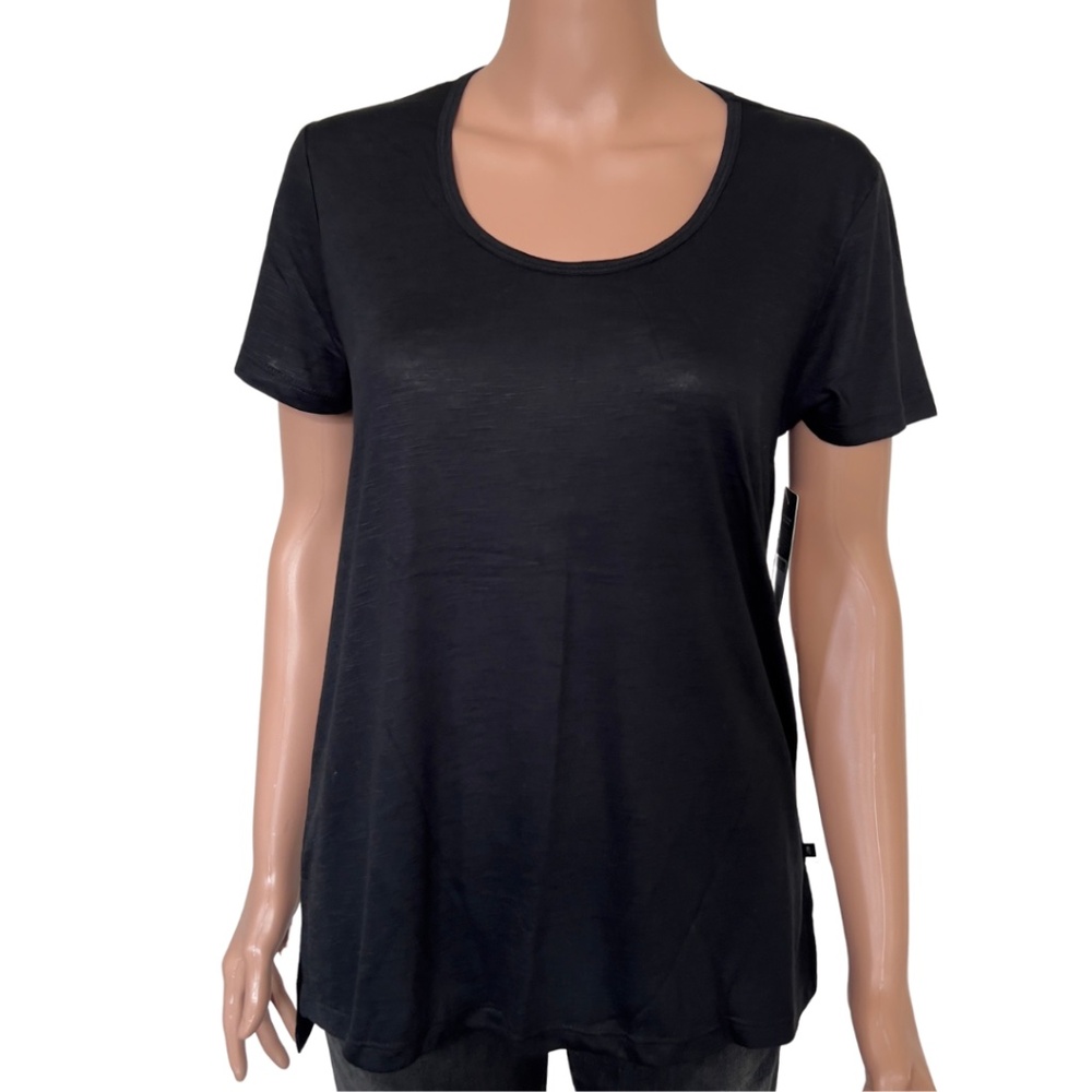 NWT Marika Activewear Short Sleeve Top Top